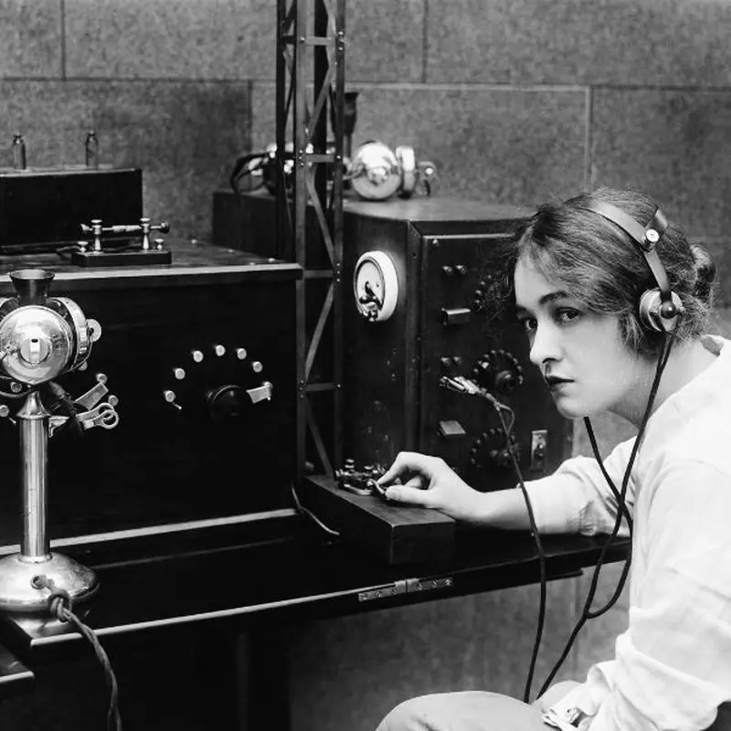 Historia de los ciberdelitos telegrafo